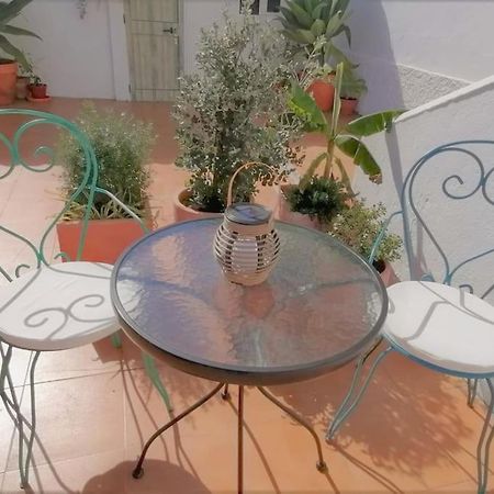 Cozy Apartment With Private Courtyard Barcarena Zewnętrze zdjęcie