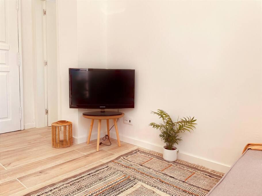 Cozy Apartment With Private Courtyard Barcarena Zewnętrze zdjęcie